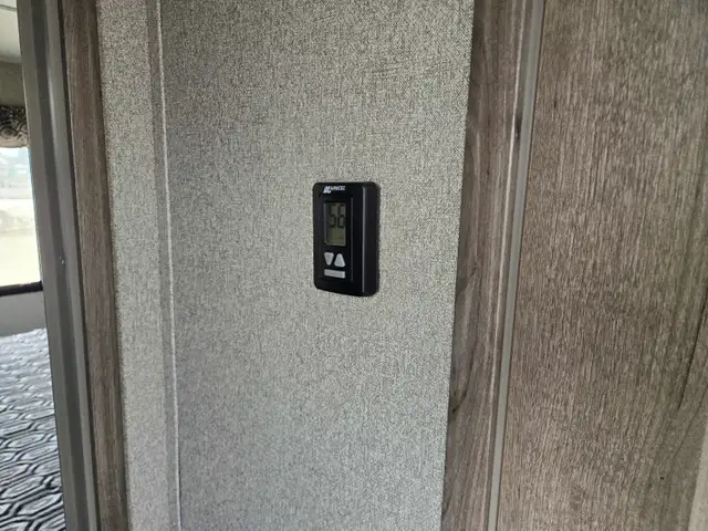 2018 Sprinter 29 Ft T/A Travel Trailer 29FK - Photo 36