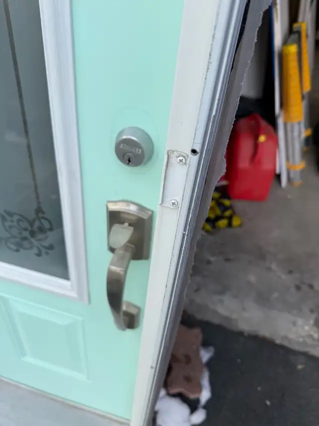 Exterior door - Photo 3