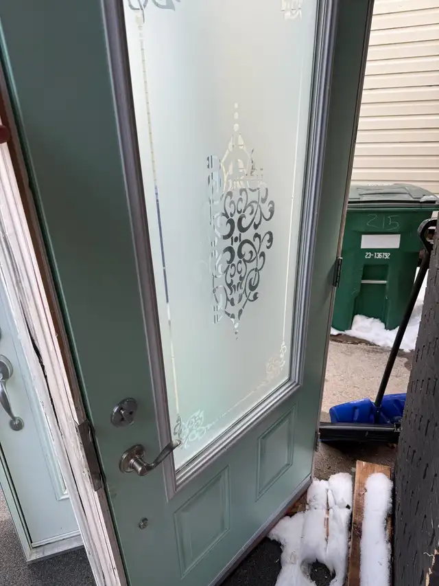 Exterior door - Photo 4