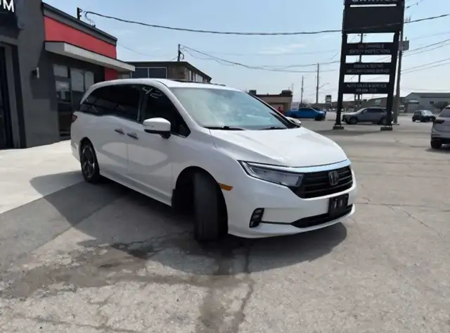 2023 Honda Odyssey Touring Auto 3rd Row Seat Sunroof Nav Leather - Photo 2