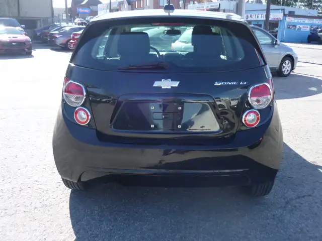 2015 Chevrolet Sonic LT - Photo 4