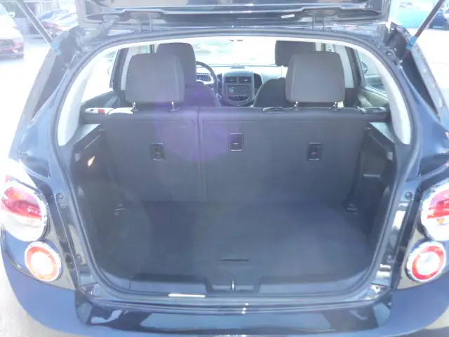 2015 Chevrolet Sonic LT - Photo 5