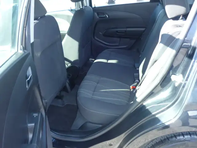 2015 Chevrolet Sonic LT - Photo 8