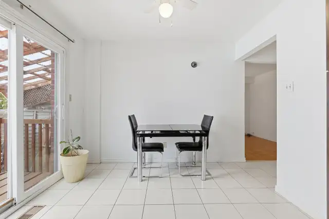 Beautiful  Detached with 3 Bedroom Basement in Brampton - Photo 3