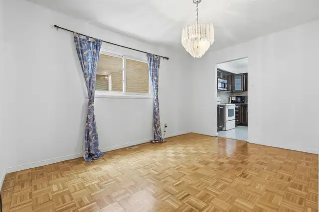 Beautiful  Detached with 3 Bedroom Basement in Brampton - Photo 4