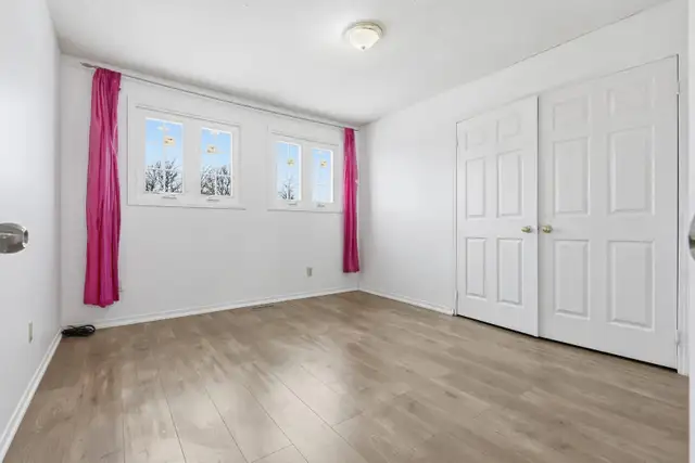 Beautiful  Detached with 3 Bedroom Basement in Brampton - Photo 8