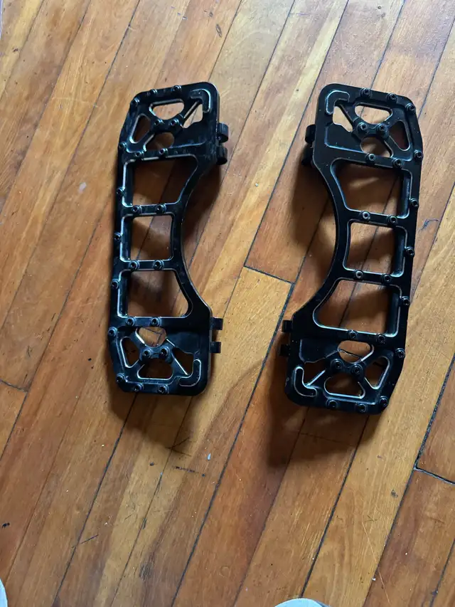 pedal harley avan 65$