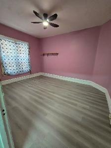 1 bedroom apartment on Selkirk Ave - Photo 2