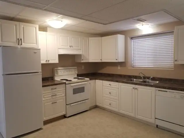 1782 Foxtail Drive-basement suite - Photo 2