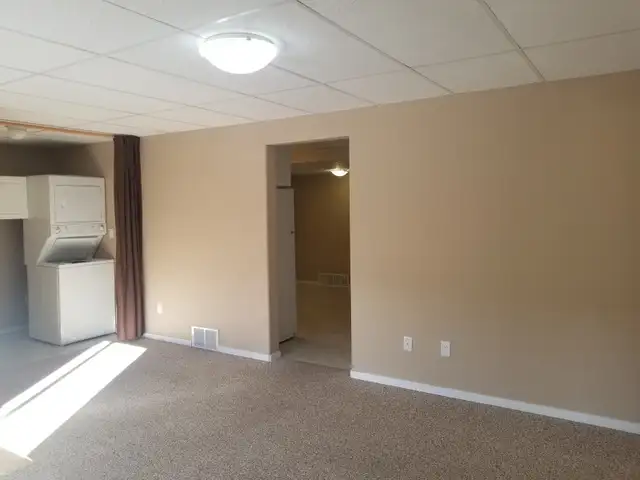 1782 Foxtail Drive-basement suite - Photo 6
