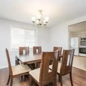 Private Room - May 1st - Photo 3