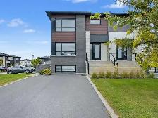 Superbe 4½ – Cour anglaise – Moderne – Beloeil | 1 600 $/mois