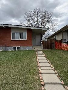 Spacious Room for rent in Forest Hieghts