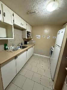 Spacious Room for rent in Forest Hieghts - Photo 4