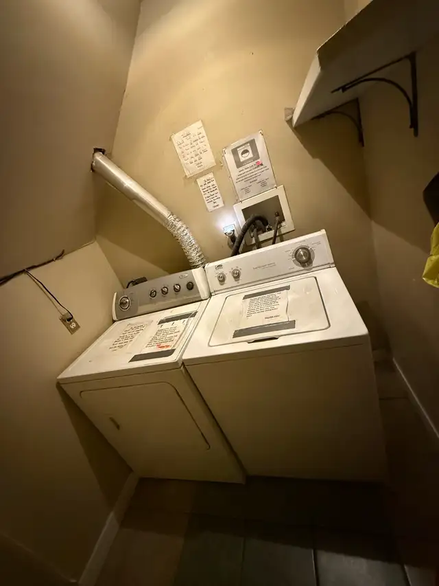 Spacious Room for rent in Forest Hieghts - Photo 7