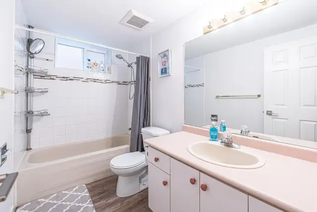 2 private rooms available, shared basement suite, female only