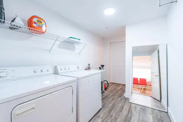 2 private rooms available, shared basement suite, female only - Photo 6