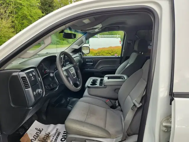 2015 GMC Sierra 2500HD WT - Photo 9