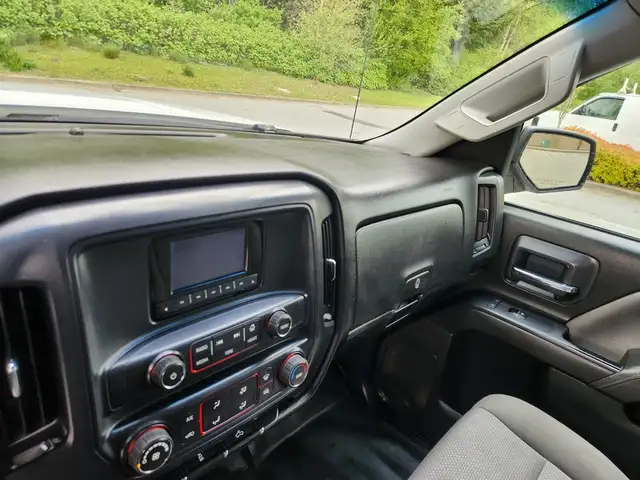 2015 GMC Sierra 2500HD WT - Photo 10