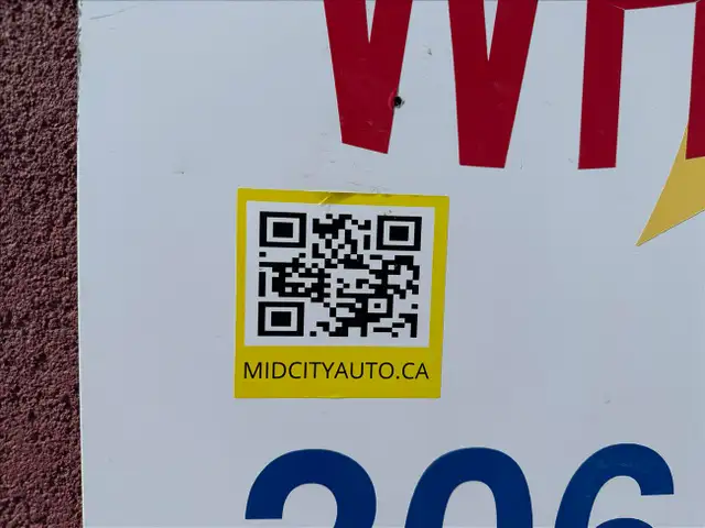 2015 Toyota RAV4 XLE AWD - Photo 6