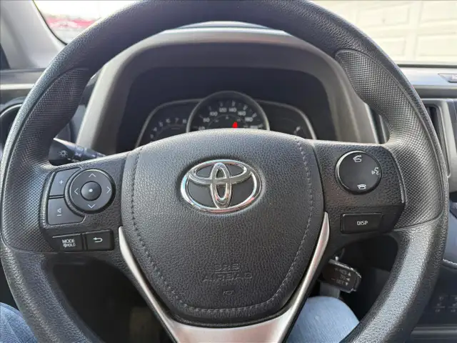 2015 Toyota RAV4 XLE AWD - Photo 16