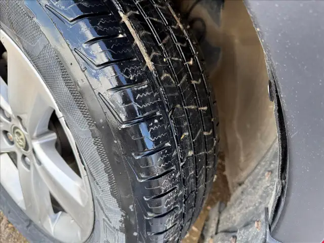 2015 Toyota RAV4 XLE AWD - Photo 20