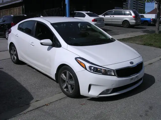 2018 Kia Forte LX - Photo 3