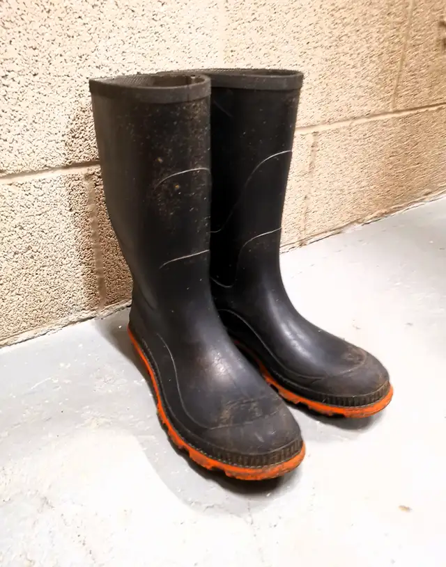 Long Rubber Boots - Photo 2