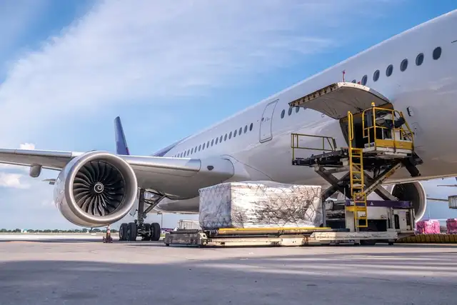 Send Cargo to Middle East by Air – Best Rates from Toronto