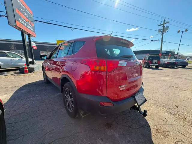 Toyota Rav4 2015 Automatique $13 995. Rusty 450-820-0550 - Photo 4