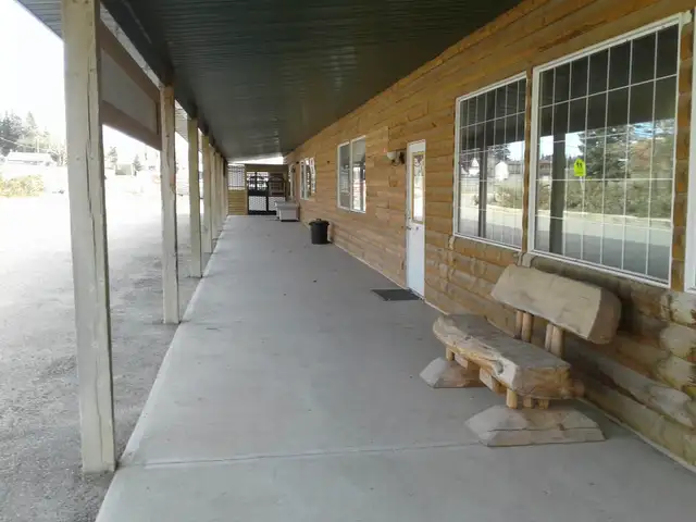 6000 sq ft COMMERCIAL BUILDING FOR SALE - Photo 9