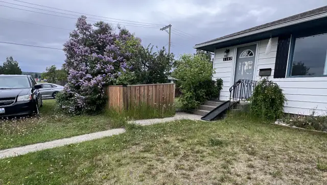 Unfurnished 4 bed, 2 bath house - Photo 2