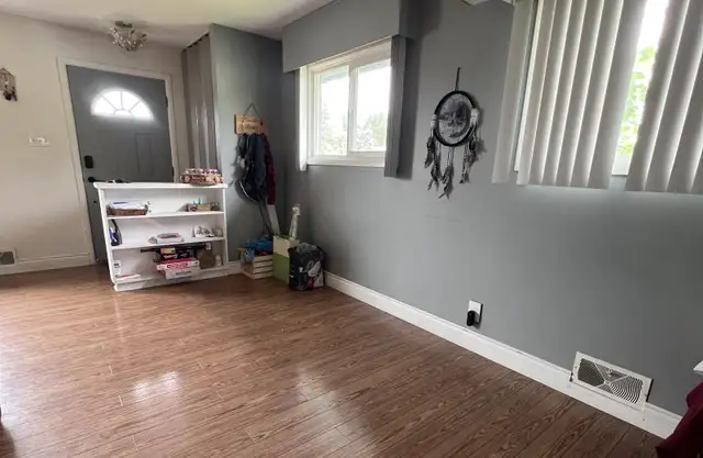 Unfurnished 4 bed, 2 bath house - Photo 5