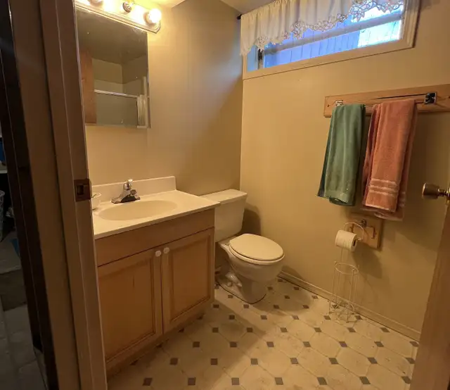 Unfurnished 4 bed, 2 bath house - Photo 12