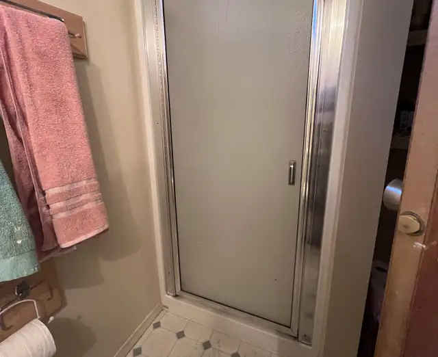 Unfurnished 4 bed, 2 bath house - Photo 13