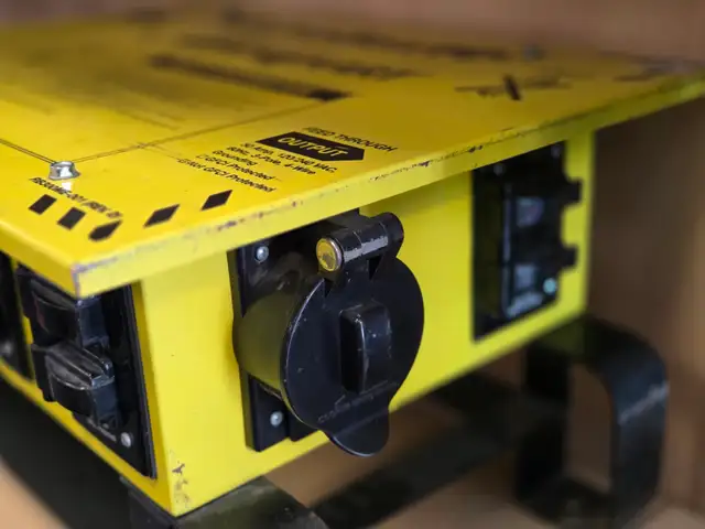 RhinoBox Power Center RB300ME-001 @ Cashopolis!! - Photo 2