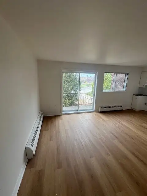 1 ½ Rénové 2 min Métro Longueuil tout inclus, wifi pour juillet - Photo 4