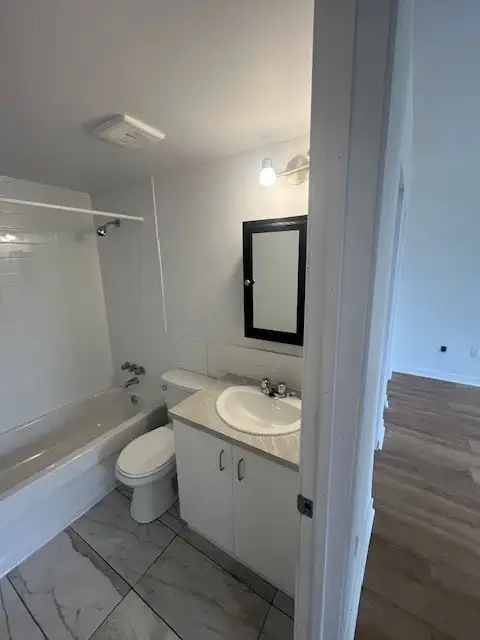 1 ½ Rénové 2 min Métro Longueuil tout inclus, wifi pour juillet - Photo 6