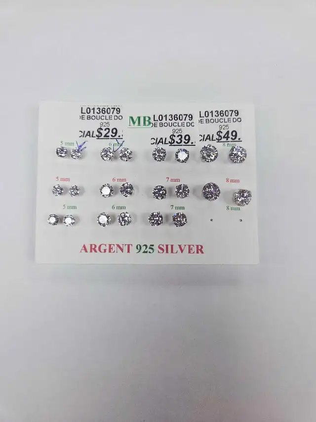 Paire de boucle d'oreille en argent 925