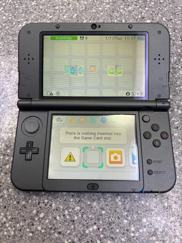 New 3DS XL System Metallic Black With Case