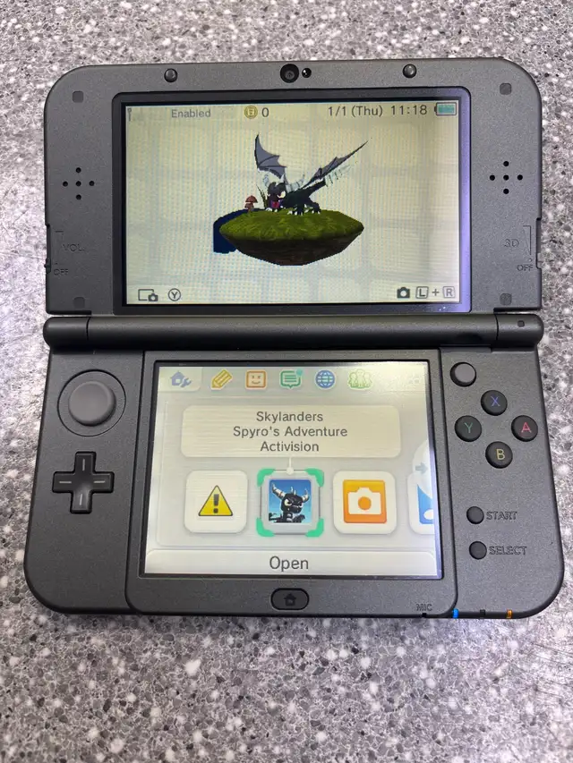 New 3DS XL System Metallic Black With Case - Photo 2