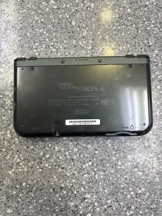 New 3DS XL System Metallic Black With Case - Photo 4