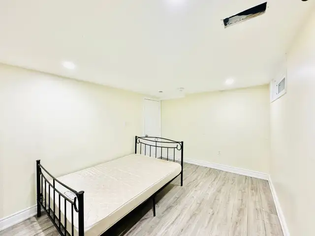 3 bed 2 bath 3 parking - Photo 10