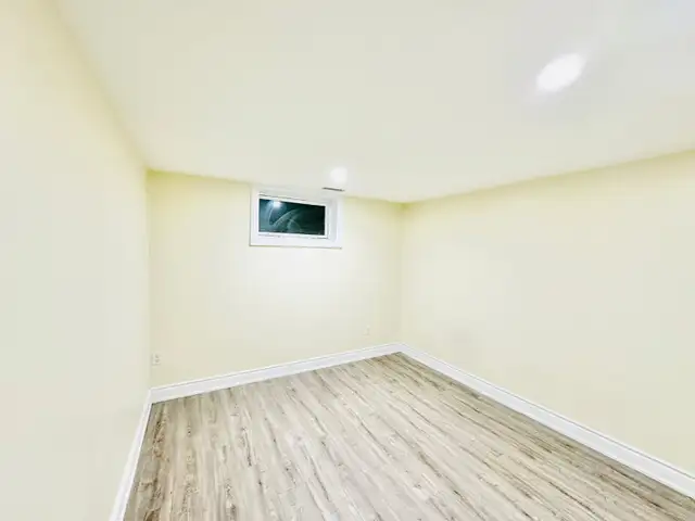 3 bed 2 bath 3 parking - Photo 11
