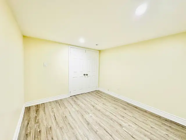 3 bed 2 bath 3 parking - Photo 12