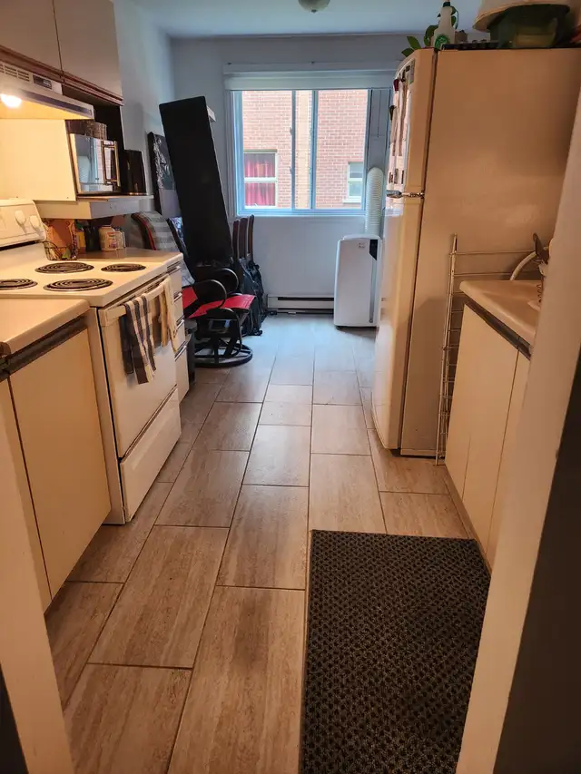 Pointe-aux-trembles beau grand 4 1/2 situé à l'étage - Photo 5