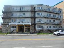 2 1/2 tout inclus, métro Jean-talon , 975$ meublé , 1er Juillet