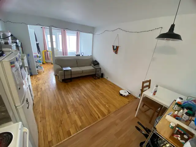 2 1/2 tout inclus, métro Jean-talon , 975$ meublé , 1er Juillet - Photo 6