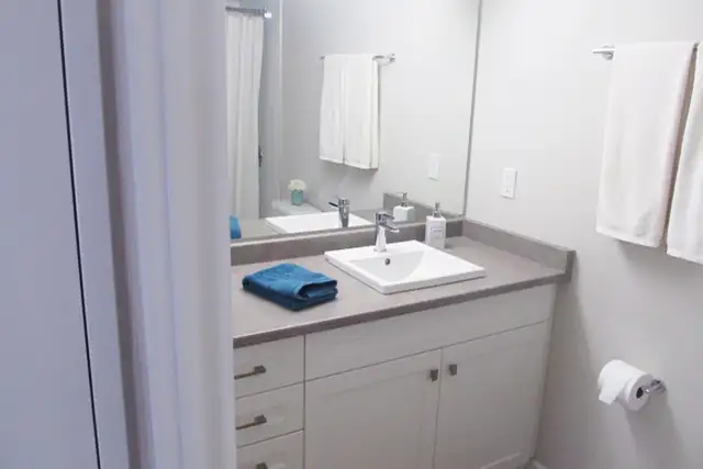 Beautiful 2 bdrm   Den to Rent at Bay Terrace Apartments! - Photo 5