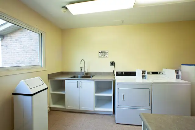 Stunning 2 Bedroom Apartment for Rent in Whitby! - Photo 10